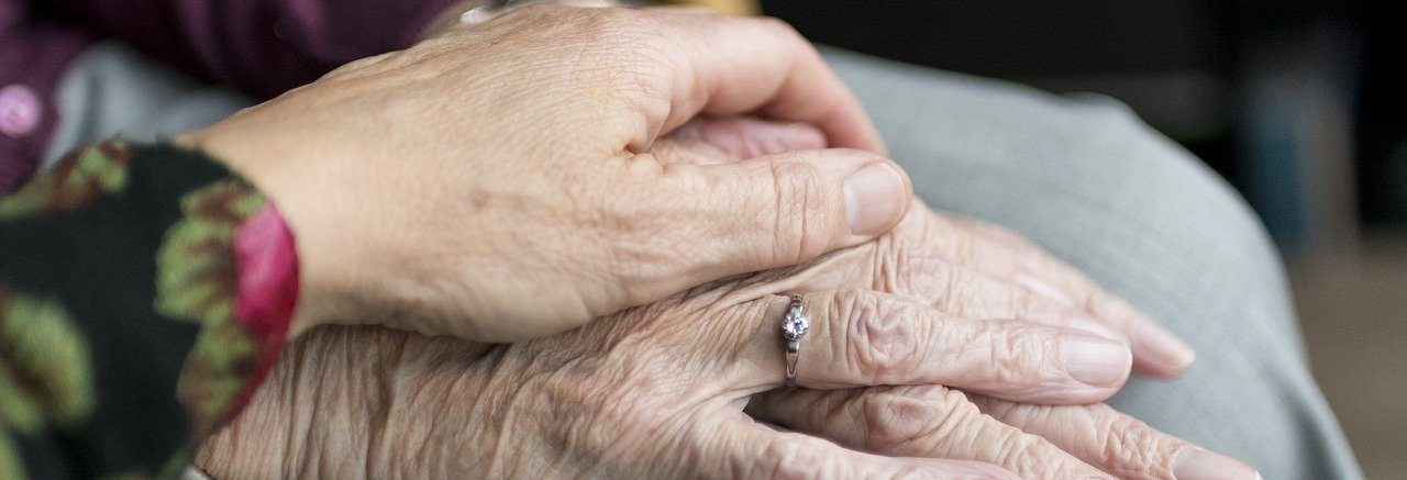hands-g64f297186_1280-1280×437-1