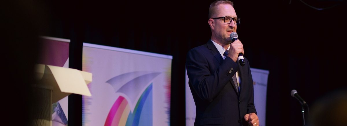 Duhové křídlo (7) Pavel Šotola